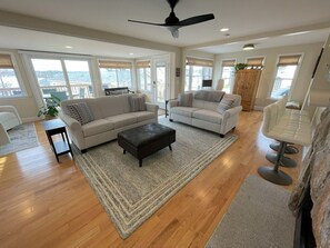 Spacious & Bright Open Concept Living Room/Dining Room