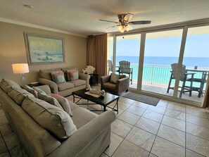 Living room with pullout sofa bed 