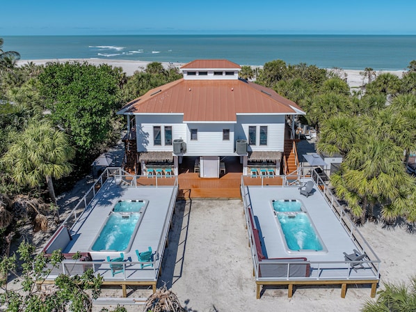 Welcome to the Sandpiper Inn - 3 Bedroom duplex (right side)