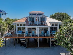 Sandpiper Inn - Front view Left side