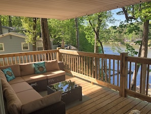 Upper deck patio seating