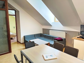 Schwimmbad, Verbundwerkstoff, Wohnung, Eigentumswohnung, Villa, Landscaping, Resort, Hotel, Balkon, Eco Hotel