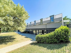 Schwimmbad, Verbundwerkstoff, Wohnung, Eigentumswohnung, Villa, Landscaping, Resort, Hotel, Balkon, Eco Hotel