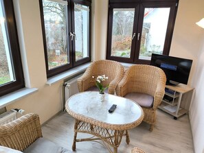 01 2-Raum-Ferienwohnung mit Meerblick u. Terrasse