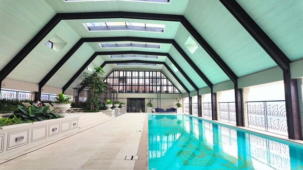 Rooftop pool