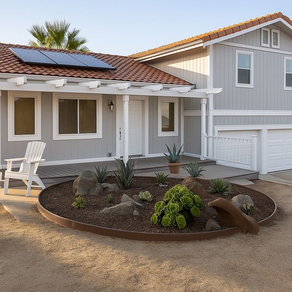 Sought-after private Canyon Lake retreat featuring stunning views, resort-style amenities, and direct access to lake and golf adventures—perfect for unforgettable getaways.