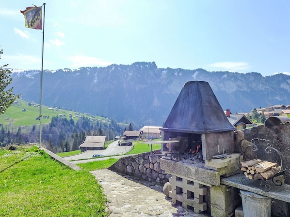 Landschaft, Hochland, Wiese, Ländliches Gebiet, Bergstation, Gebirge, Wiese, Steigung, Weide, Dorf