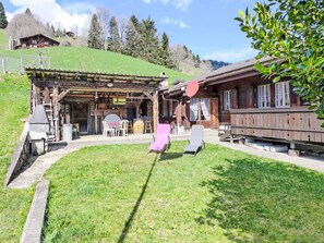 Haus, Dach, Hütte, Ländliches Gebiet, Bergstation, Garten, Dorf, Hinterhof, Garten, Rasen