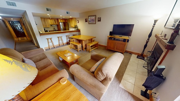 Living Area with Flatscreen - Living Area with Flatscreen