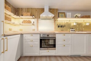 Gorgeous designer kitchen with everything you will need.