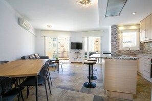 Living-dining room (2)