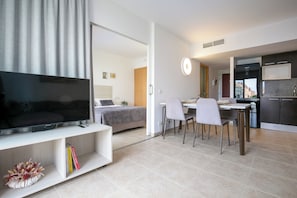 Living-dining room (2)