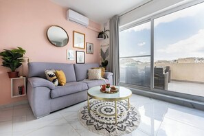Living Room (1)