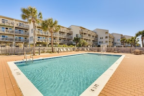 Ramsgate Harbour | Community Pool | 2-Story Condo | 2nd-Floor Unit