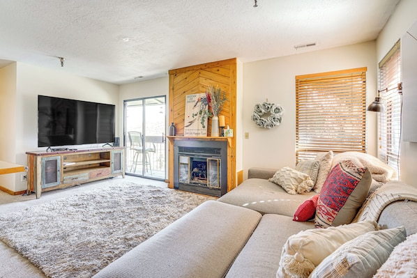Park City Vacation Rental | 2BR | 2BA | Stairs Required | 983 Sq Ft