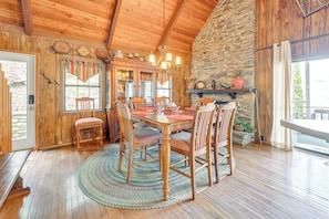 Dining Area | 1st Floor | Dishware/Flatware | Free WiFi