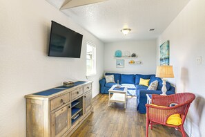 Living Area | Flat-Screen  TV | Board Games
