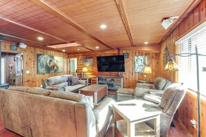 Living Room | Single-Story Home | Portable A/C Units (Summer Only) | Smart TV