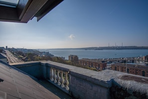 The Penthouse - 1 Bedroom Penthouse - Milford Haven (25245)