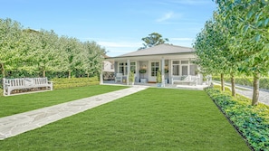 Amoré Bowral | Front of house