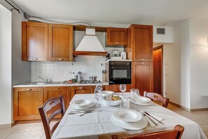Kitchen and dining area