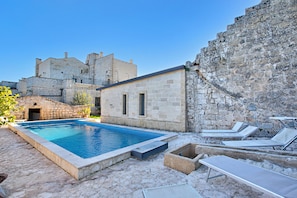Shared pool