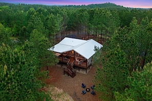 Natures Corner is secluded in the peaceful pines
