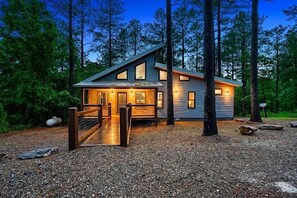 Entrance to this modern cabin does not require any stairs