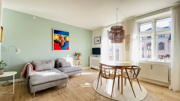 Dining Room, Living Room