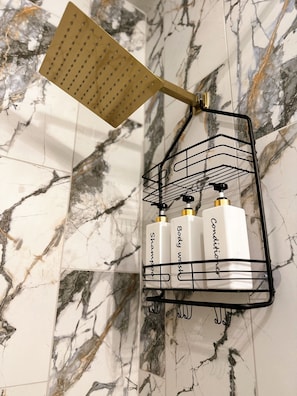 Équipements de salle de bain