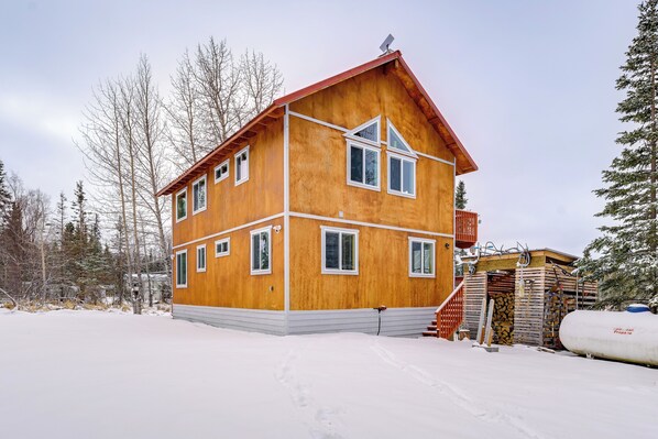 Property Exterior | 2-Story Home | Keyless Entry