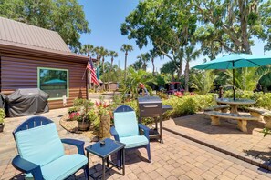 Patio | Outdoor Dining Area | Grill