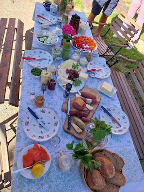 Outdoor dining