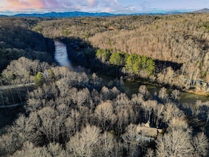 Welcome To River Lodge