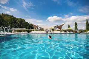 Holiday Home Swimming Pool