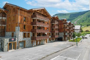 Außenseite Ferienhaus [Sommer]