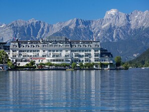 Grand Hotel