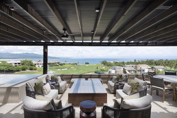 Condo Prima Vista - Prime Golf and Ocean Views from the Pent House Condo