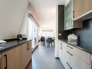 Interior Design, Flooring, Decke, Fussboden, Möbel, Wohnung, Countertop, Zuhause, Küche, Cabinetry