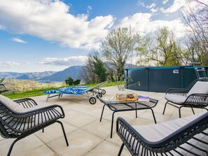 Wohnung, Möbel, Wohngebiet, Balkon, Eigentumswohnung, Stuhl, Schatten, Resort, Küste, Hotel
