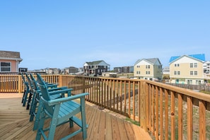 KDS3603: Ruff Waves Retreat | Top Level Sun Deck