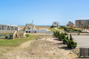 KDS4305: Coastal Dream | Rooftop Deck View