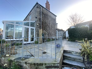Side elevation of Coswarth Cottage Holiday Cottage, Padstow, North Cornwall