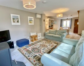 Living room in Stowaway Holiday Cottage, Padstow, North Cornwall