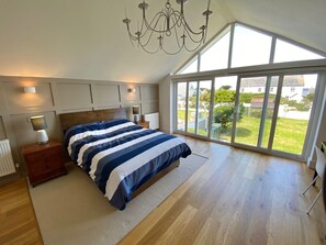 King Size bedroom at  Boskilly, Padstow, North Cornwall