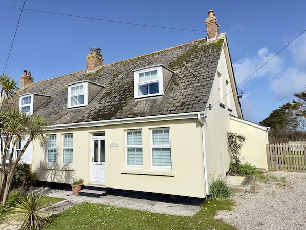 view of Treaaron, Holiday Home, St Merryn, North Cornwall