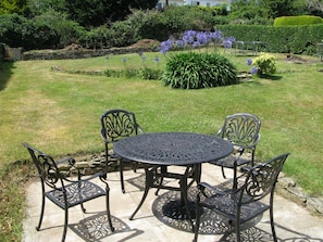 Lawned back garden of Holiday Cottage, Gwel Teg, 30 Egerton Road, In Padstow, North Cornwall