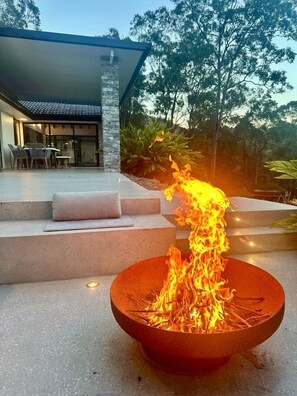 Fire pit