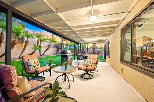 Outdoor dining