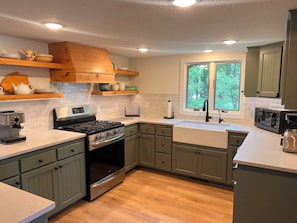 Fully equipped kitchen